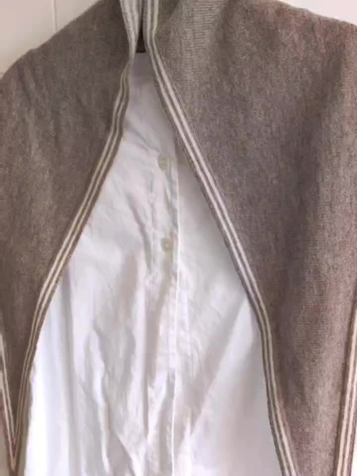 Lightweight Cashmere High-Quality Color Triangular Scarf, Ultra-Soft Shawl, Two-In-One Triangular Neck Scarf for Warmth And Neck Protection, Skin-Friendly