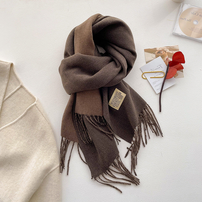 Luxurious And Comfortable Cashmere Scarf Designed for Women, Featuring a High-End Korean Style Perfect for Winter. This Versatile Camel-Colored Accessory Is Double-Sided And Makes a Great Gift for Mothers, Providing Warmth Around The Neck