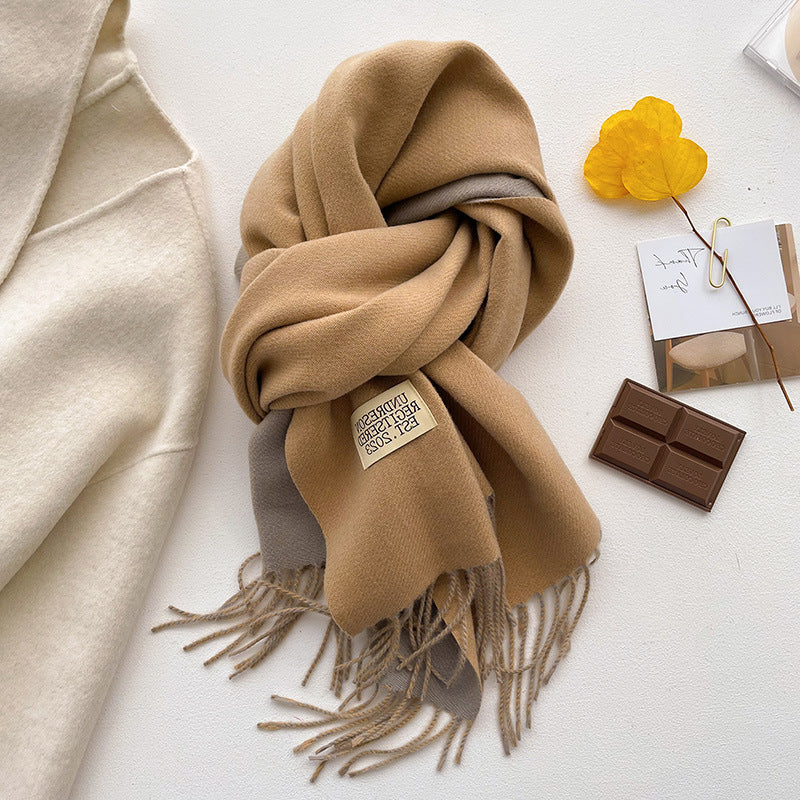 Luxurious And Comfortable Cashmere Scarf Designed for Women, Featuring a High-End Korean Style Perfect for Winter. This Versatile Camel-Colored Accessory Is Double-Sided And Makes a Great Gift for Mothers, Providing Warmth Around The Neck