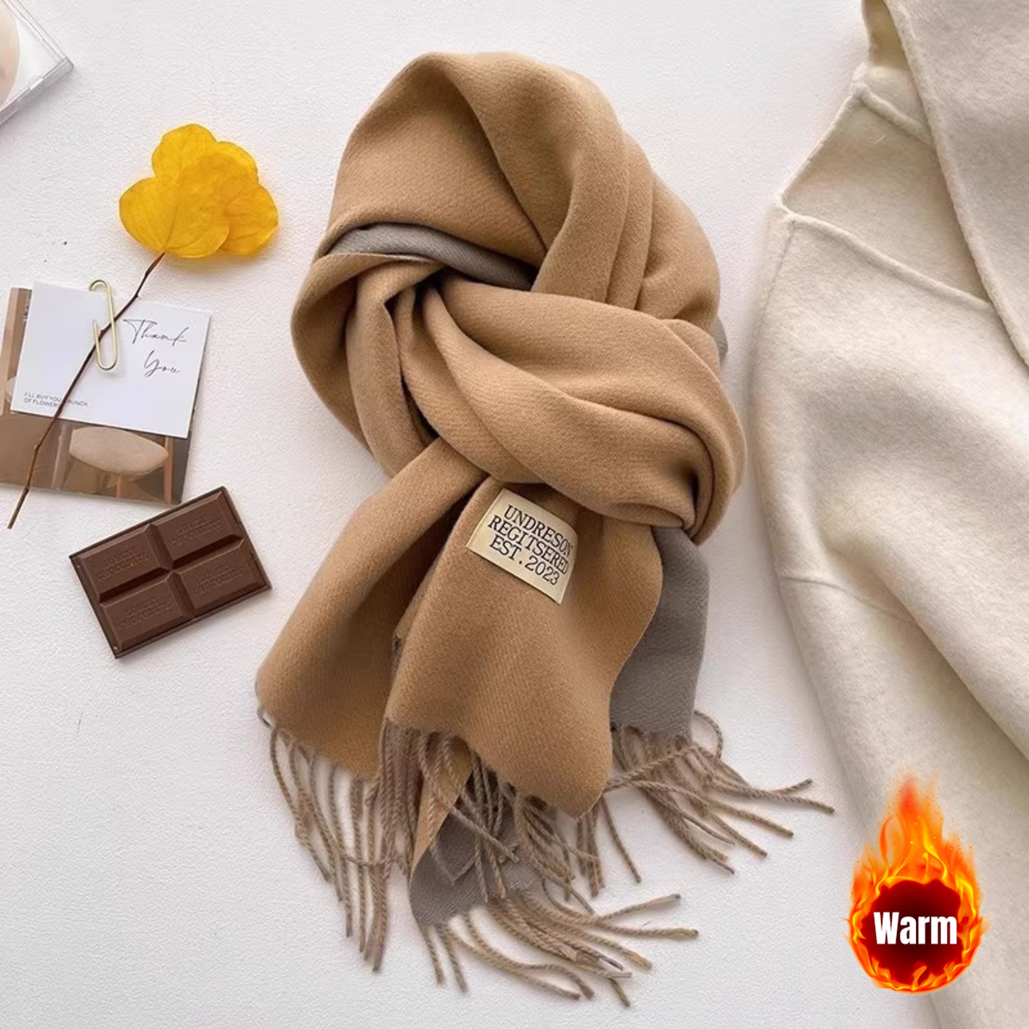 Luxurious And Comfortable Cashmere Scarf Designed for Women, Featuring a High-End Korean Style Perfect for Winter. This Versatile Camel-Colored Accessory Is Double-Sided And Makes a Great Gift for Mothers, Providing Warmth Around The Neck